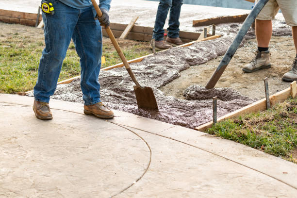 Best Concrete Sidewalk Installation  in Laurie, MO